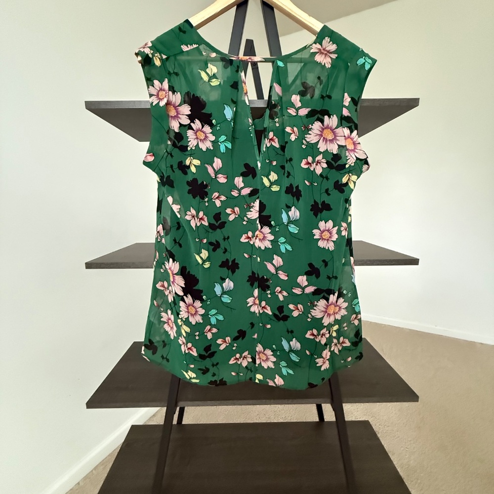 CAbi Floral Sleeveless Blouse Green Pink Black White Lined Cami Style 3619 Sz M - Picture 3 of 12